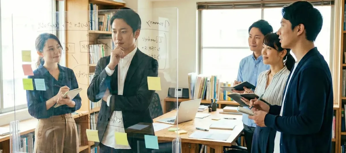 テクノロジーの力で課題を解決し、人を育て、社会を前進させる。株式会社SEAの社名は「Solutions（課題解決）」「Education（教育）」「Advancement（前進）」の頭文字。この3つの価値を軸に、テクノロジーと教育の融合で新しい価値を創造し続けます。